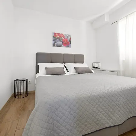 La Storia Apartment *